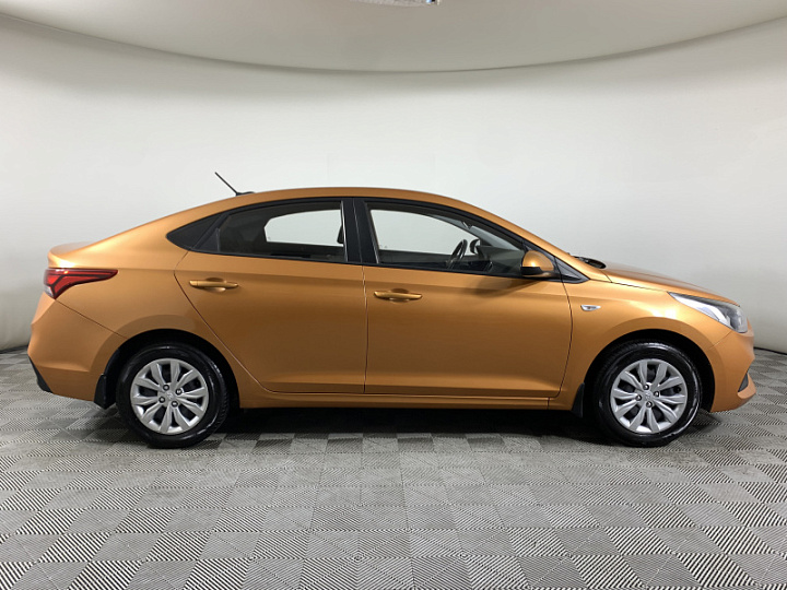 Hyundai Solaris 1.6, 2018 года, Автоматическая, Оранжевый