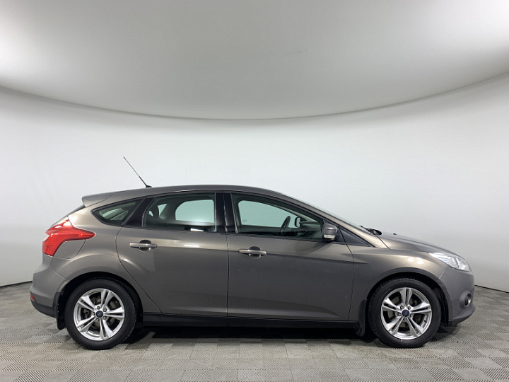 FORD Focus 1.6, 2011 года, Робот, Серо-коричневый