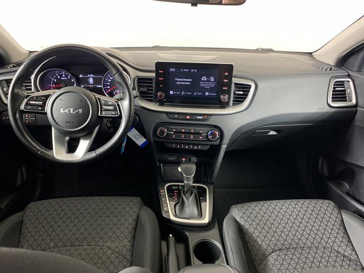 KIA Ceed 1.6, 2022 года, Автоматическая, БЕЛЫЙ