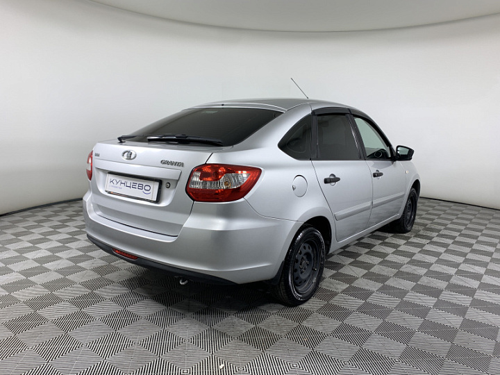 Lada Granta 1.6, 2017 года, Механика, Серебристый