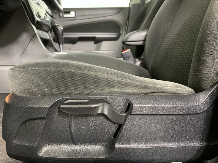 FORD Focus 1.6, 2007 года, Автоматическая, Серебристый