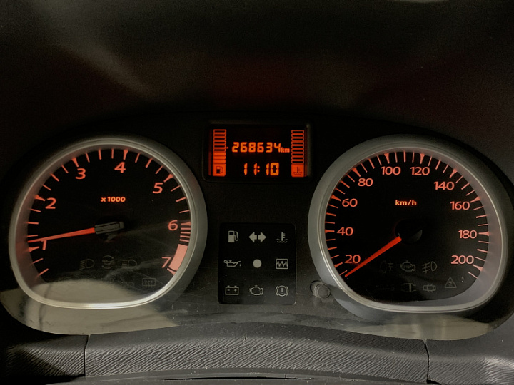 Renault Duster 1.6, 2014 года, Механика, Бежевый