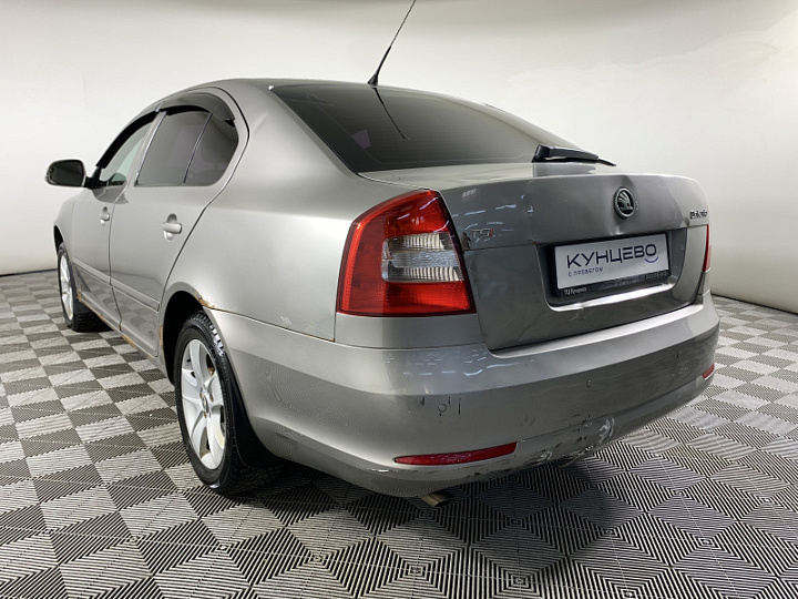 SKODA Octavia 1.8, 2010 года, Робот, СЕРЫЙ