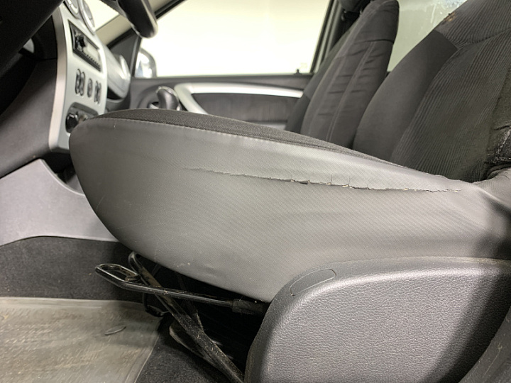 DACIA Logan 1.5, 2010 года, Механика, Серебристый