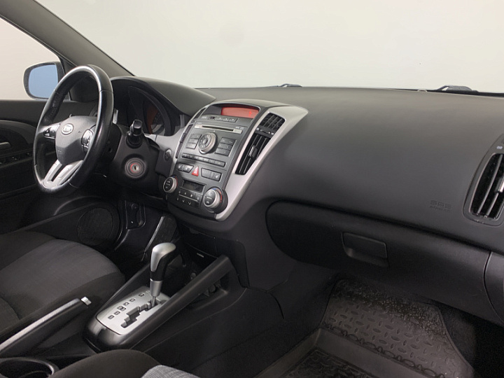 KIA Ceed 1.6, 2010 года, Автоматическая, Серебристый
