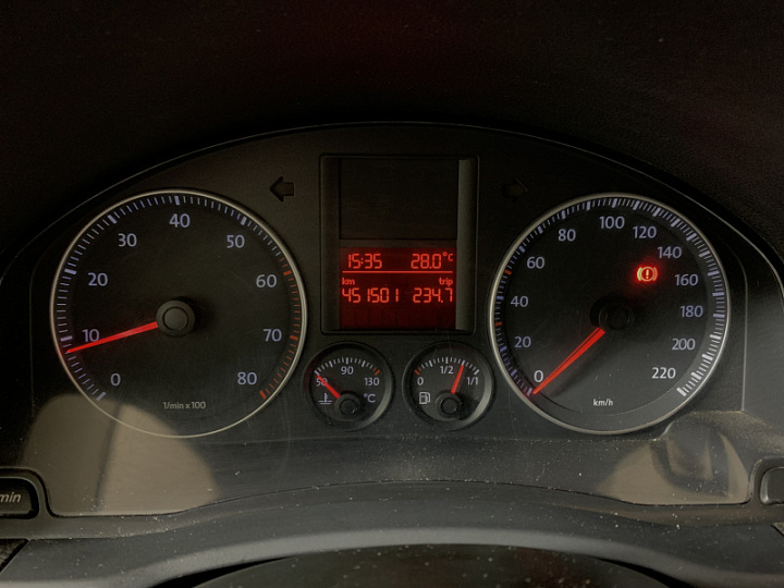 Volkswagen Golf 1.4, 2007 года, Механика, Черный