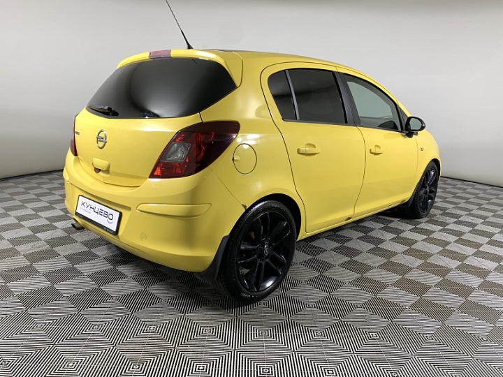 Opel Corsa 1.4, 2013 года, Автоматическая, желтый