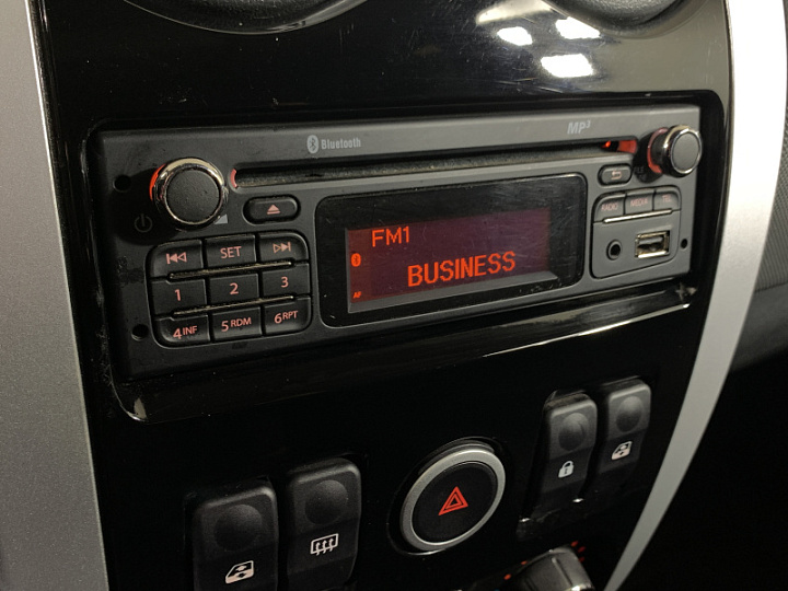 LADA (ВАЗ) Largus Cross 1.6, 2018 года, Механика, Серо-бежевый