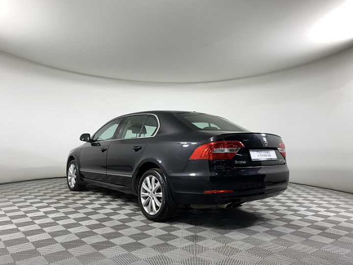 SKODA Superb 1.8, 2015 года, Робот, ЧЕРНЫЙ