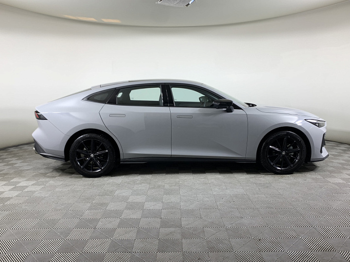 Changan UNI-V 1.5, 2024 года, Робот, Серый