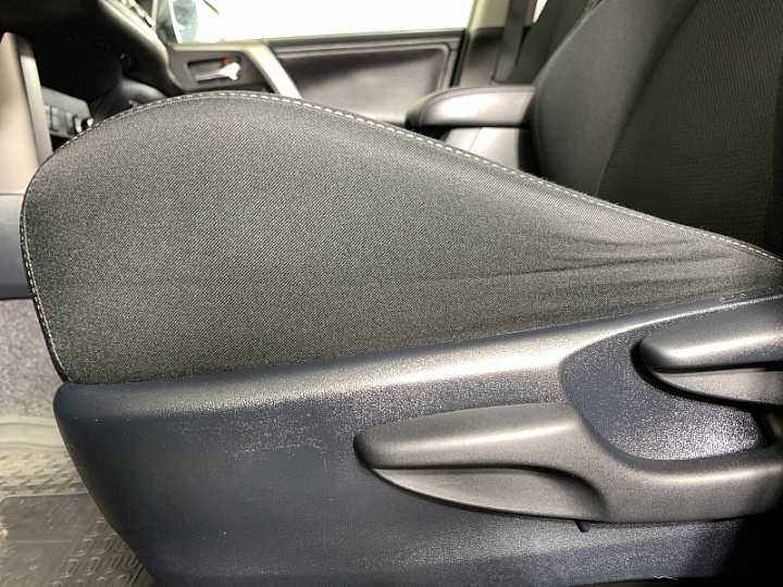 TOYOTA RAV4 2, 2017 года, Вариатор, Черный металлик