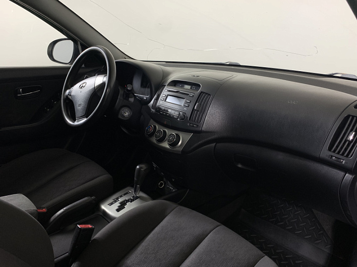 Hyundai Elantra 1.6, 2010 года, Автоматическая, Желтый