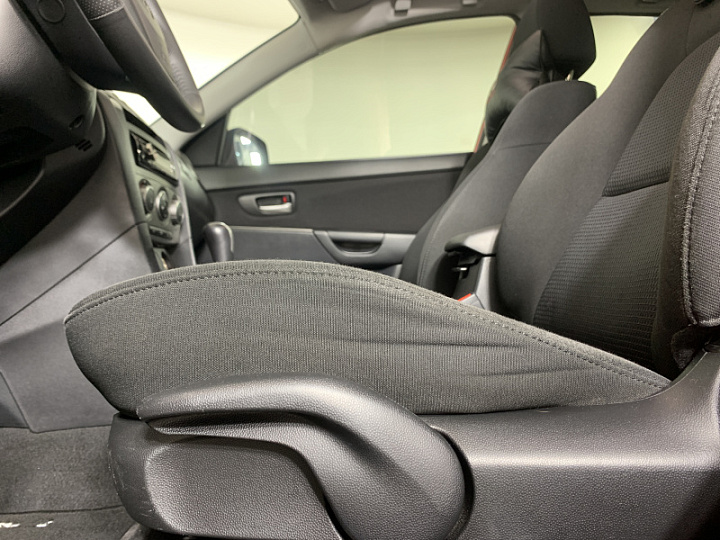 MAZDA 3 1.6, 2006 года, Автоматическая, КРАСНЫЙ