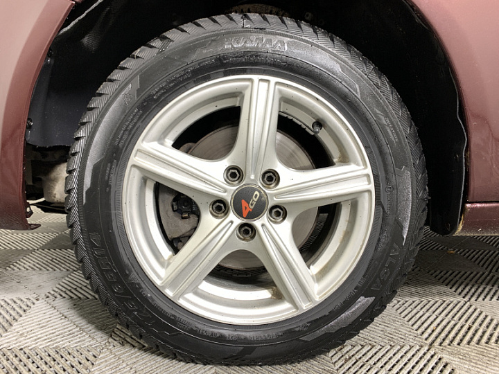 SKODA Fabia 1.2, 2013 года, Механика, ТЕМНО-БОРДОВЫЙ