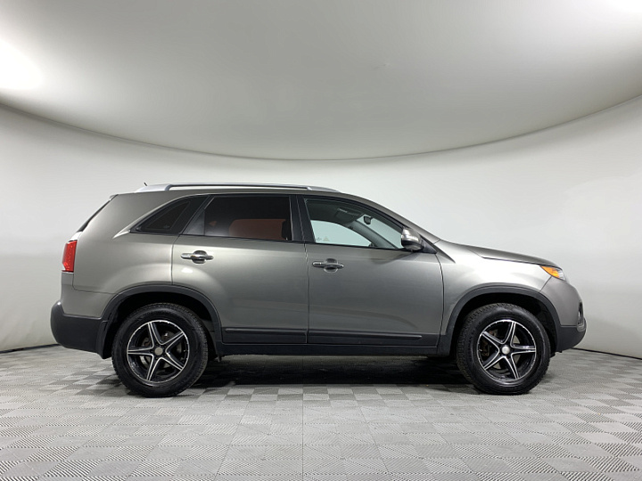 KIA Sorento 2.4, 2012 года, Автоматическая, БЕЛЫЙ
