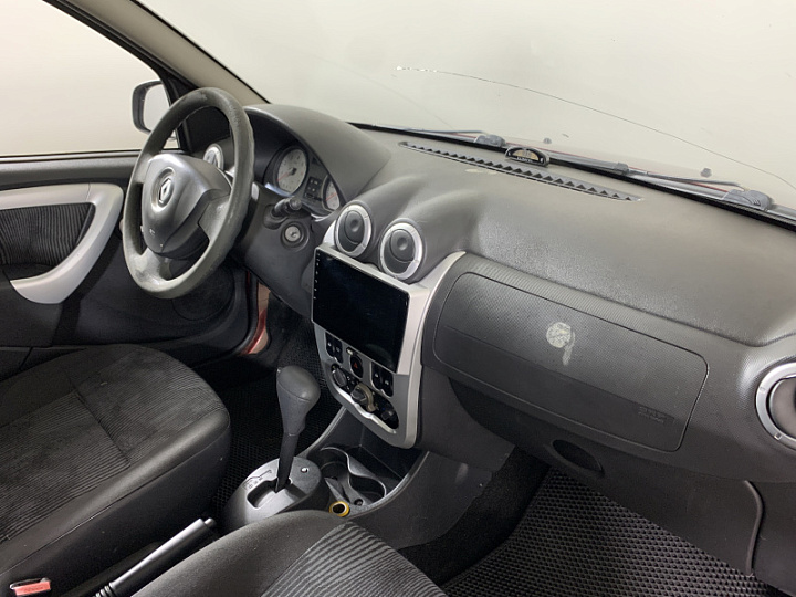 RENAULT Sandero 1.6, 2011 года, Автоматическая, КРАСНЫЙ