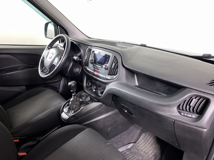 FIAT Doblo 1.4, 2019 года, Механика, ЧЕРНЫЙ