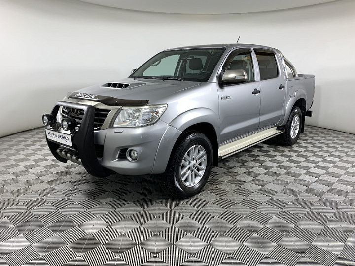 TOYOTA Hilux 3, 2015 года, Автоматическая, Серебристый