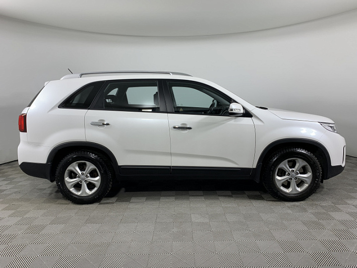 KIA Sorento 2.4, 2015 года, Автоматическая, БЕЛЫЙ