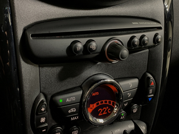 MINI Countryman 1.6, 2015 года, Автоматическая, КОРИЧНЕВЫЙ