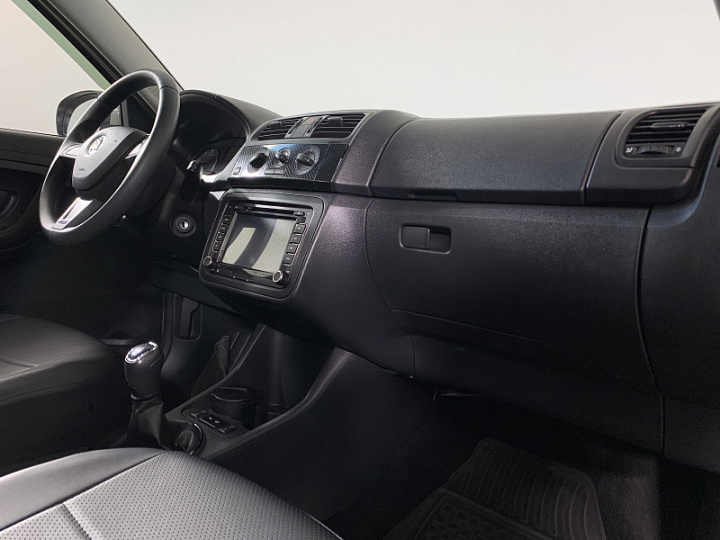 SKODA Fabia 1.2, 2014 года, Механика, БЕЖЕВЫЙ