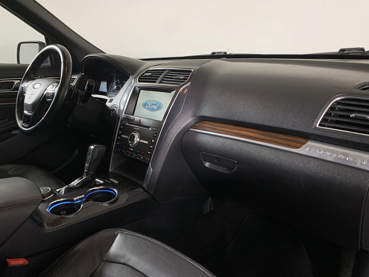 FORD Explorer 3.5, 2016 года, Автоматическая, ЧЕРНЫЙ