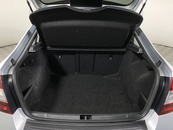 SKODA Rapid 1.4, 2019 года, Робот, Серебристый