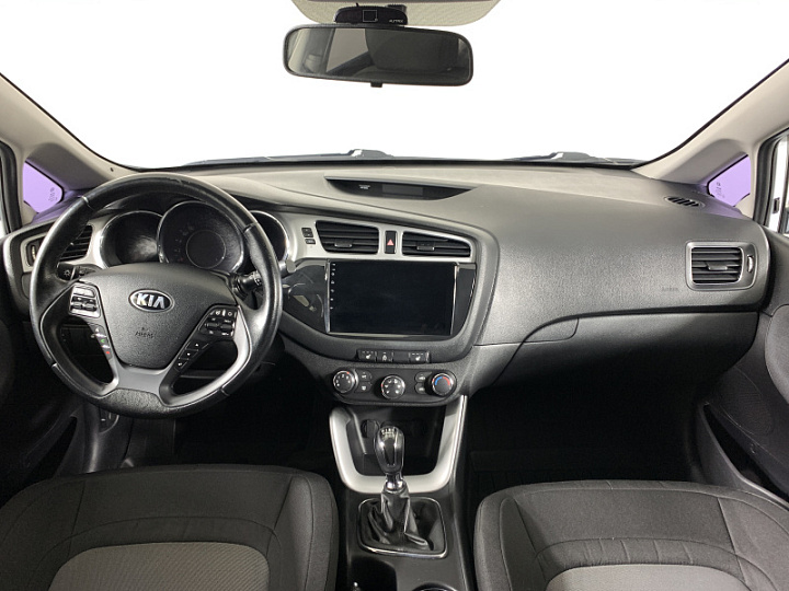 KIA Ceed 1.6, 2013 года, Механика, БЕЛЫЙ