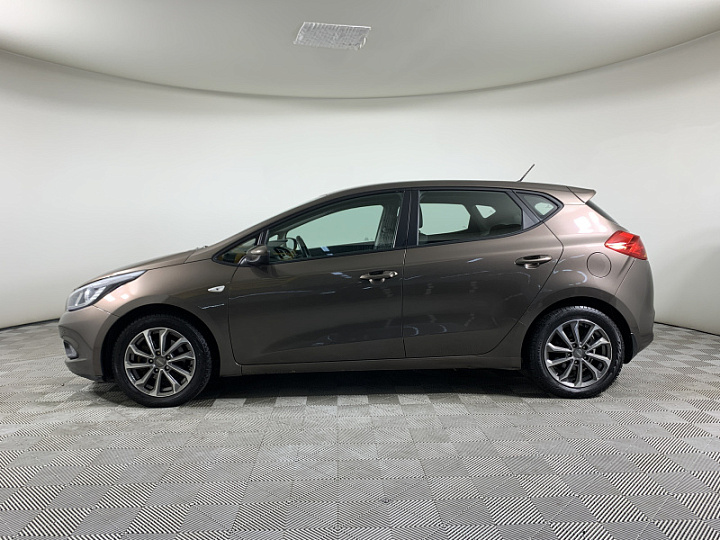 KIA Ceed 1.6, 2015 года, Механика, КОРИЧНЕВЫЙ