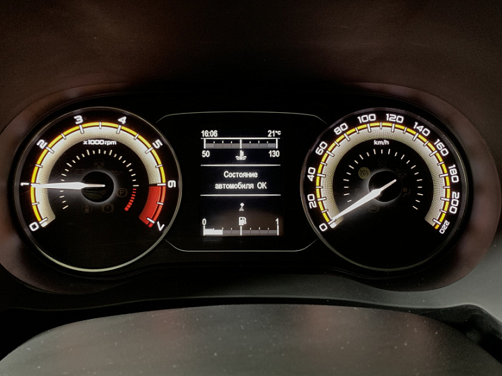 LADA (ВАЗ) Vesta 1.6, 2024 года, Механика, Белый