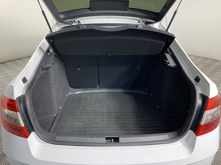 SKODA Octavia 1.6, 2020 года, Автоматическая, БЕЛЫЙ