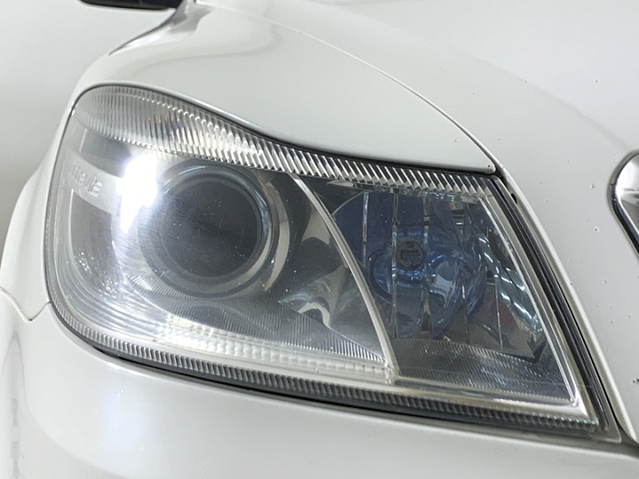 SKODA Octavia 1.6, 2012 года, Механика, БЕЛЫЙ