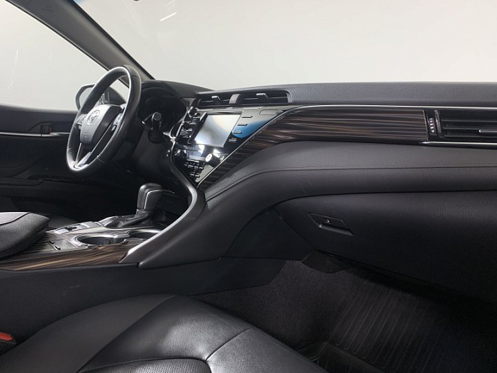 TOYOTA Camry 2.5, 2018 года, Автоматическая, Серо-коричневый
