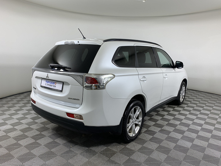 MITSUBISHI Outlander 2.4, 2013 года, Вариатор, БЕЛЫЙ