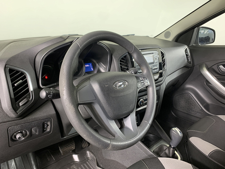 Lada XRAY 1.8, 2017 года, Робот, Серо-бежевый