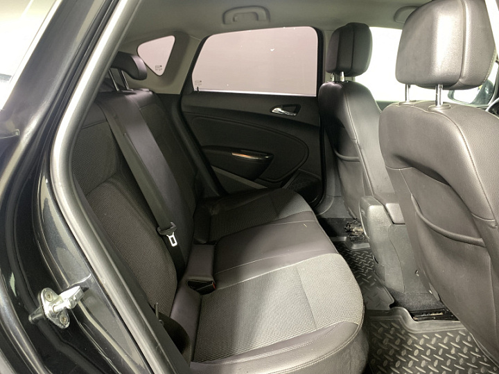 Opel Astra 1.4, 2011 года, Автоматическая, Черный