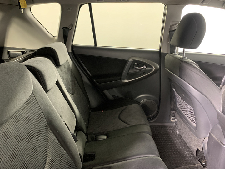 TOYOTA RAV4 2, 2010 года, Вариатор, ЧЕРНЫЙ