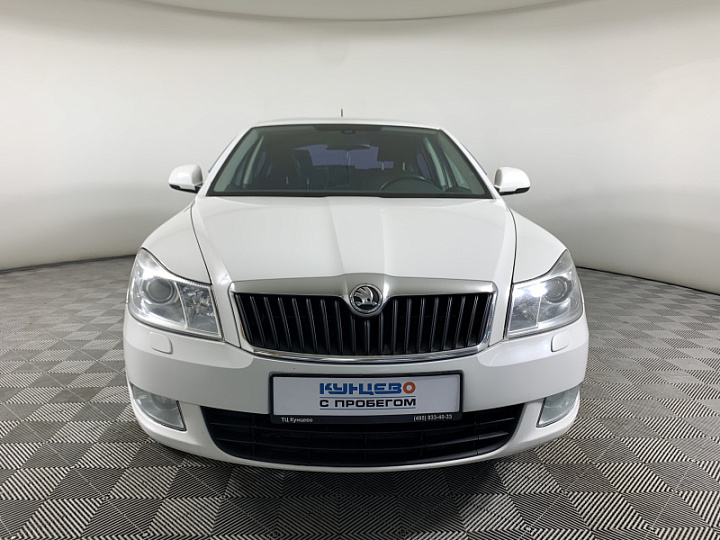 SKODA Octavia 2, 2012 года, Автоматическая, БЕЛЫЙ