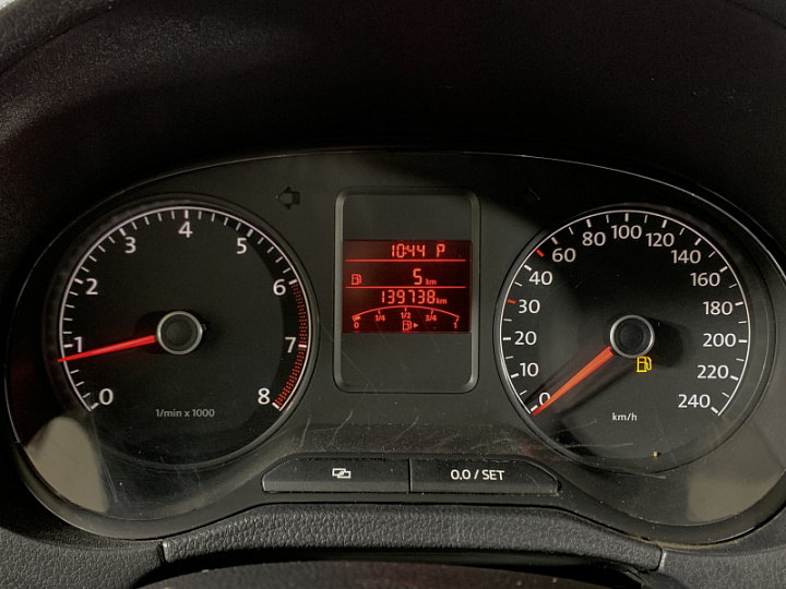 VOLKSWAGEN Polo 1.6, 2013 года, Автоматическая, ЧЕРНЫЙ