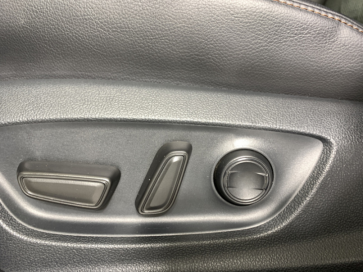 TOYOTA Camry 2.5, 2019 года, Автоматическая, БЕЛЫЙ