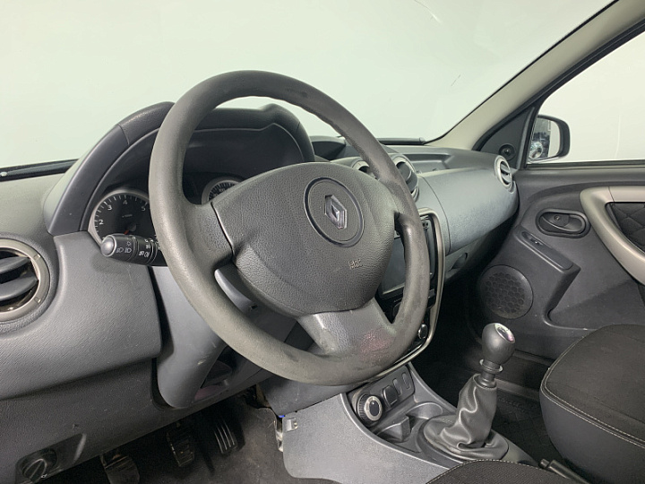 RENAULT Duster 1.6, 2014 года, Механика, Темно-Коричневый