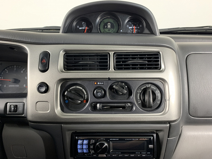 MITSUBISHI Pajero Sport 2.5, 2007 года, Механика, ЧЕРНЫЙ