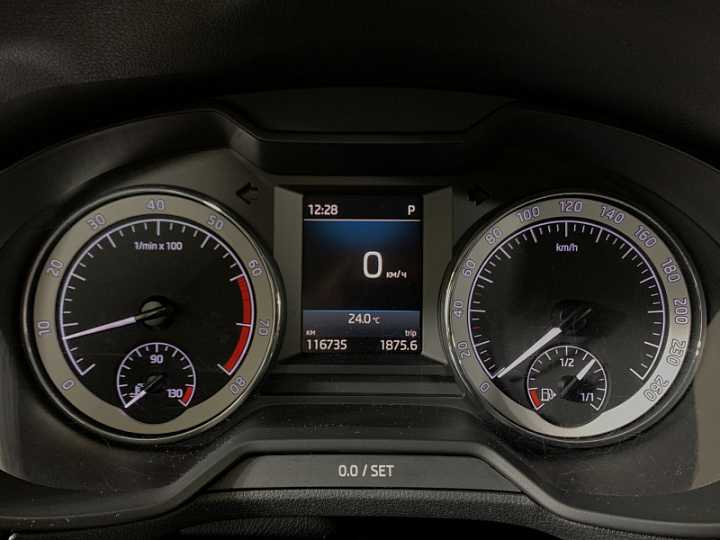 SKODA Octavia 1.4, 2018 года, Автоматическая, КОРИЧНЕВЫЙ