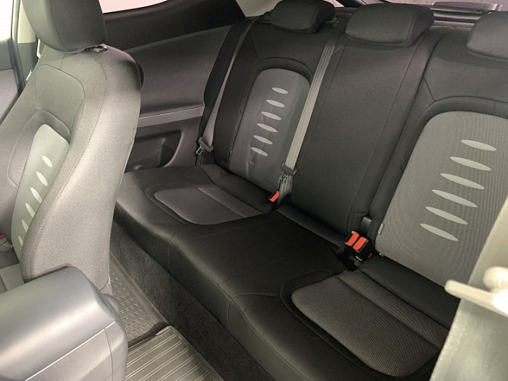 KIA Ceed 1.6, 2013 года, Механика, Черный перламутр
