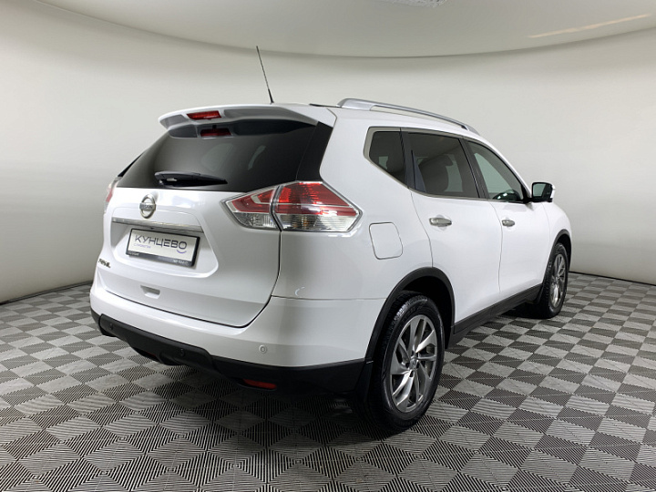 NISSAN X-Trail 2.5, 2016 года, Вариатор, БЕЛЫЙ