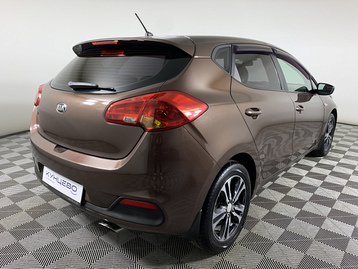 KIA Ceed 1.6, 2014 года, Механика, Коричневый