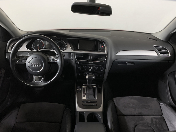 AUDI A4 1.8, 2012 года, Вариатор, КРАСНЫЙ