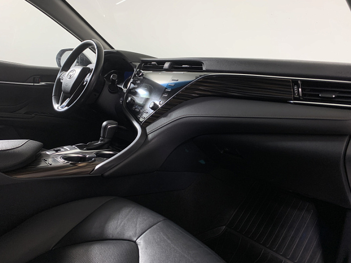 TOYOTA Camry 2.5, 2021 года, Автоматическая, БЕЛЫЙ