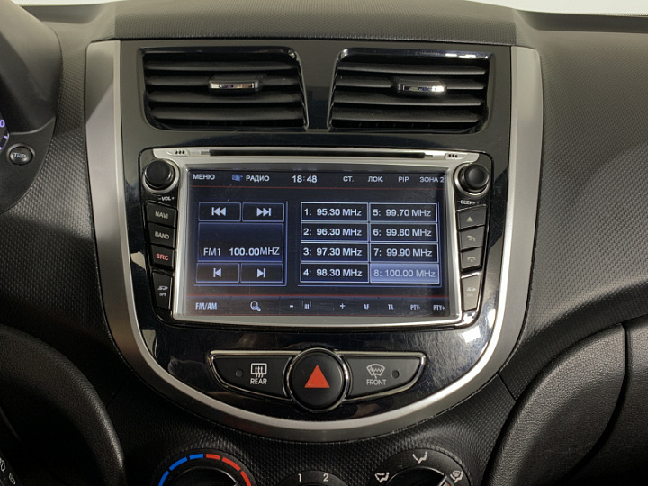 HYUNDAI Solaris 1.6, 2011 года, Механика, Красный гранат