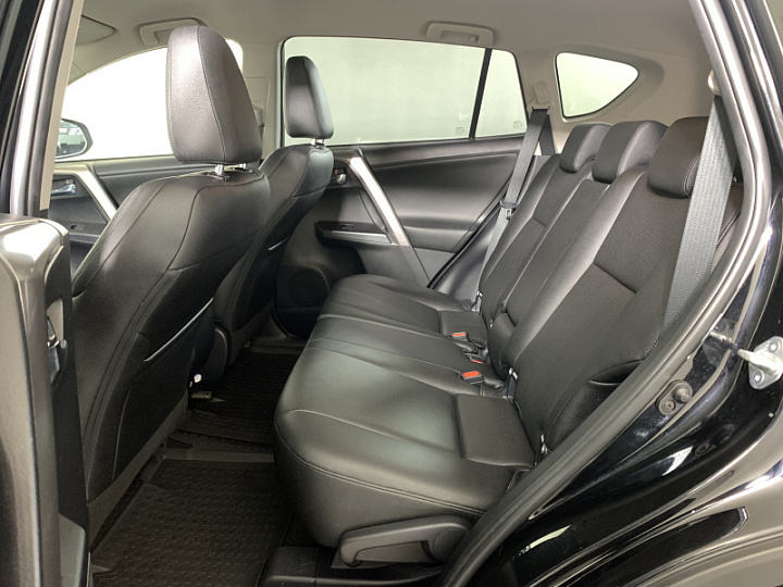Toyota RAV4 2.5, 2017 года, Автоматическая, Черный